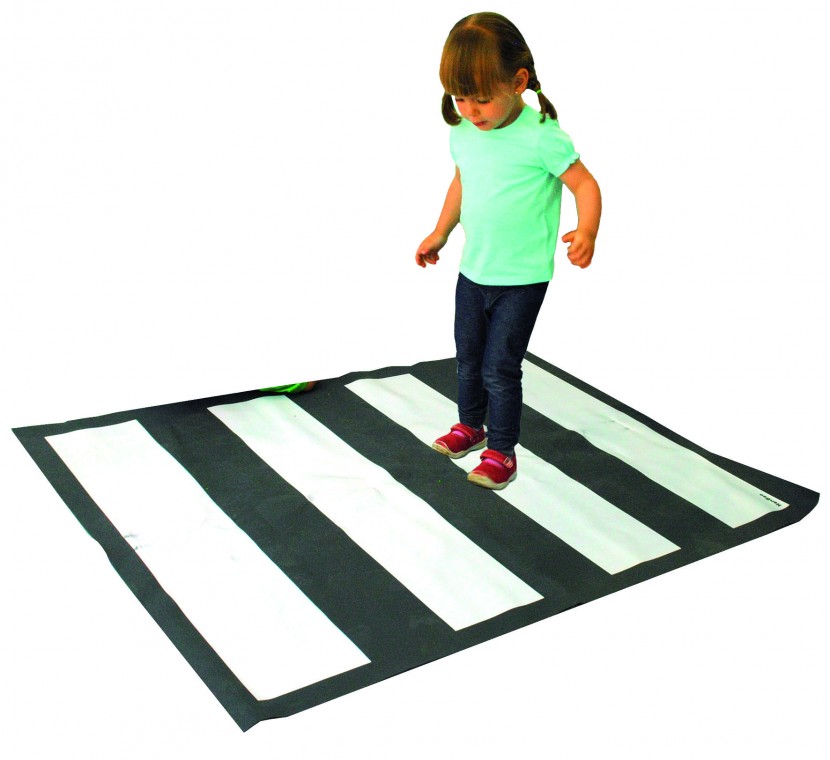 256350 PASO DE CEBRA PVC 140X100 CM HENBEA